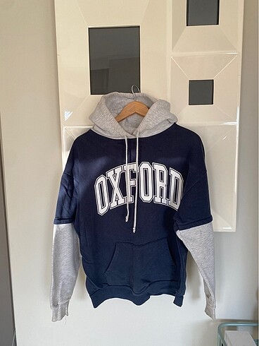 Oxford sweatshirt