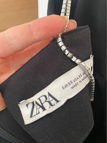 xs Beden siyah Renk Kollari taş detayli zara viral gece elbisesi