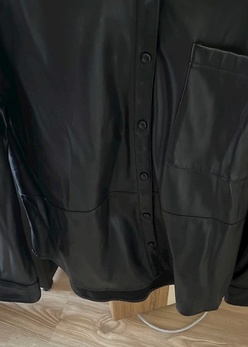 Düğmeli Siyah Deri Kadın Ceket - Görsel 3