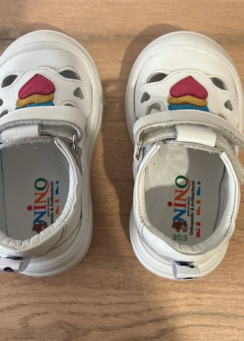 Nakışlı Beyaz Kız Bebek İlk Adım Ayakkabısı - Görsel 2