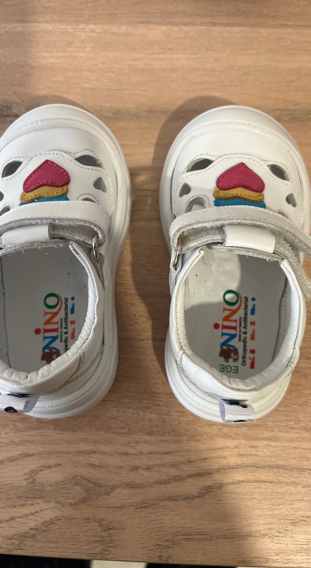 Nakışlı Beyaz Kız Bebek İlk Adım Ayakkabısı - Görsel 2