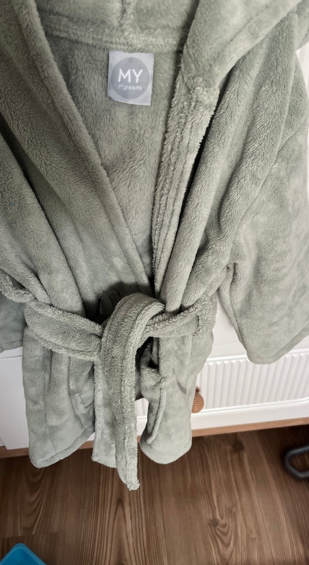 Gri Erkek Çocuk Bornoz - Görsel 3