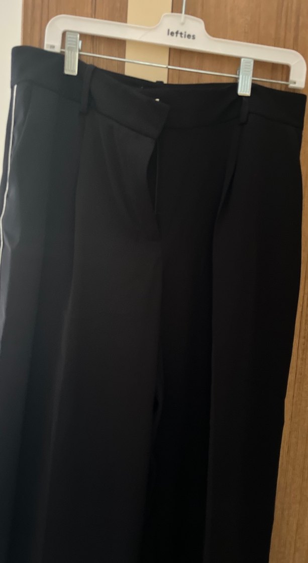 Zara Kadın Siyah Piliseli Ofis Kumaş Pantolon - Görsel 2