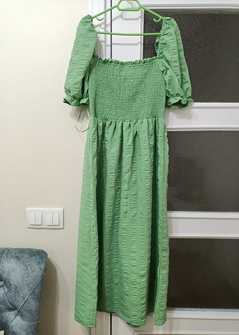 Uzun Kesim Yeşil Keten Elbise - Görsel 3