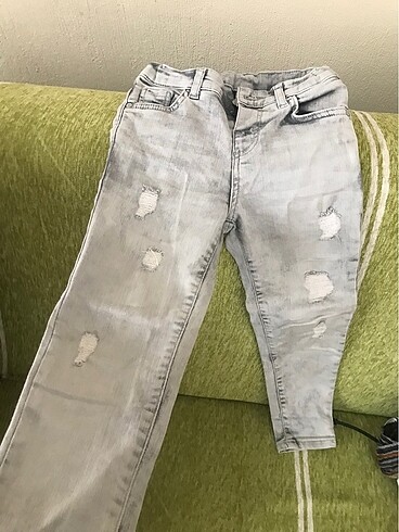 Erkek çocuk kot pantolon