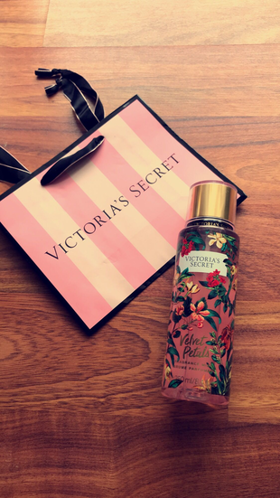 VS Velvet Petals