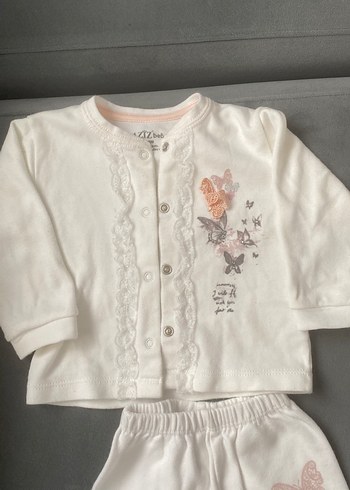 Bebek Kız Beyaz Nakışlı Uzun Kollu Takım - Görsel 2