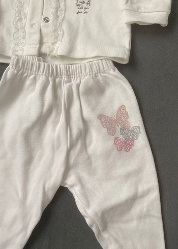 Bebek Kız Beyaz Nakışlı Uzun Kollu Takım - Görsel 3