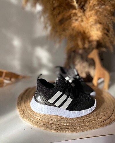 Adidas Adidas çocuk spor ayakkabısı 26-35arası