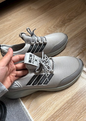 Gri Bağcıklı Spor Sneakers