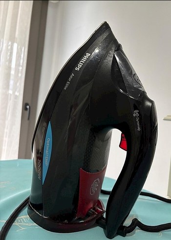 Kırmızı Siyah Philips Ütü 3000W