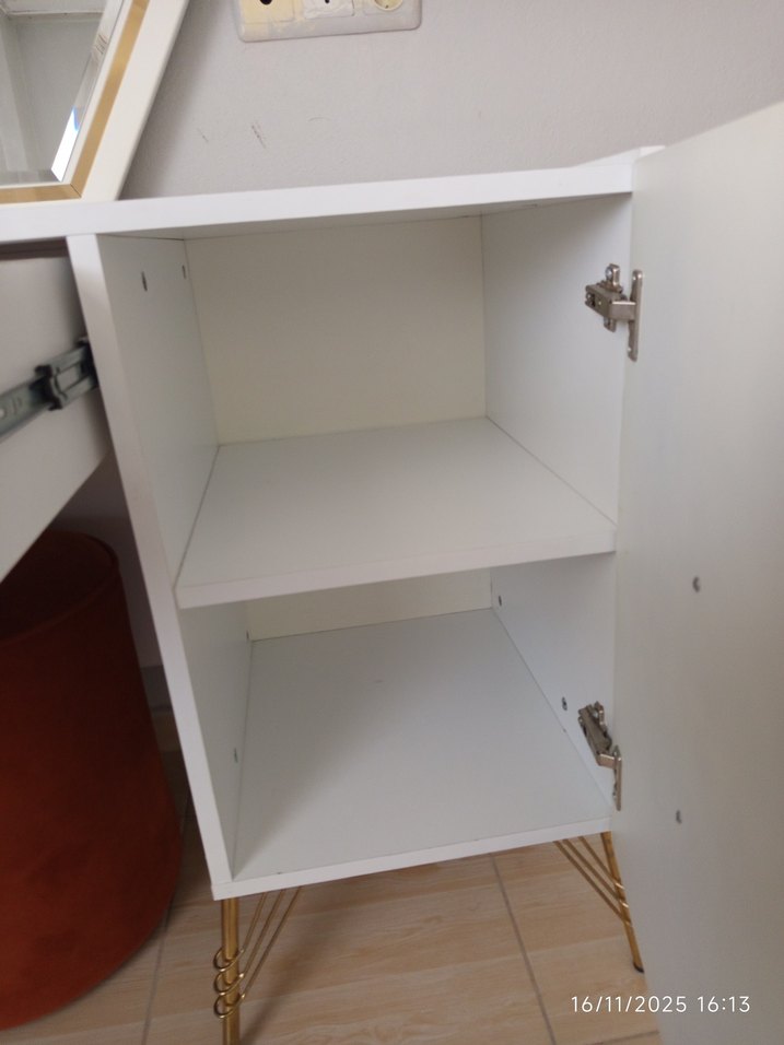 Beyaz  Altın Detaylı Ayna - Görsel 3