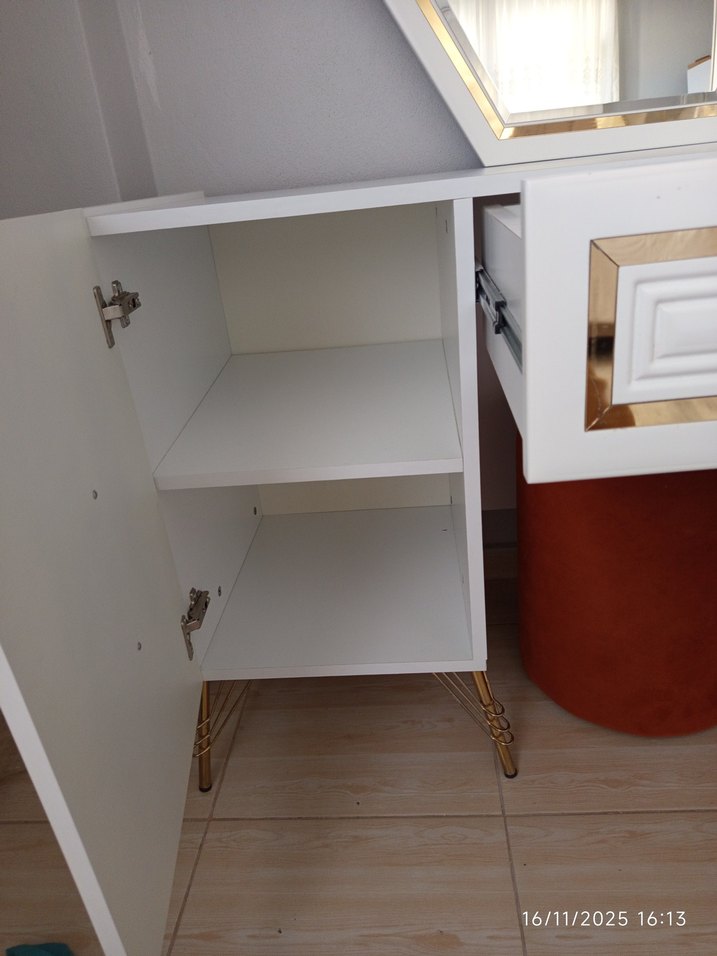 Beyaz  Altın Detaylı Ayna - Görsel 4