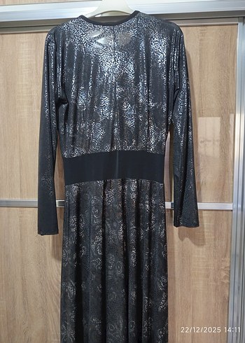 Uzun Kollu Siyah Yılan Desenli Uzun Elbise - Görsel 3