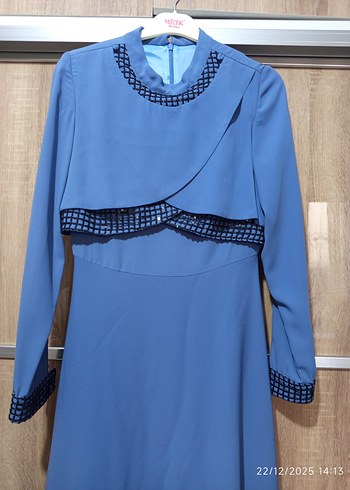 Uzun Mavi Drapeli Kadın Elbise - Görsel 2