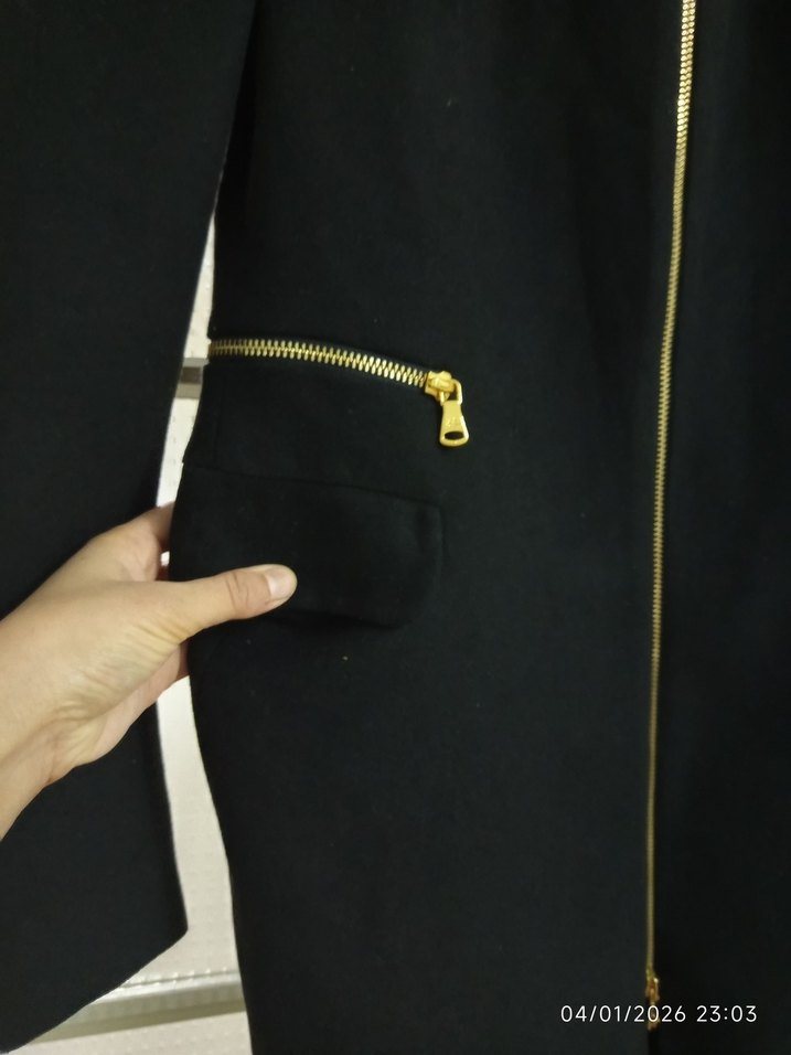 Fermuarlı Siyah Kadın Uzun Kaban - Görsel 3