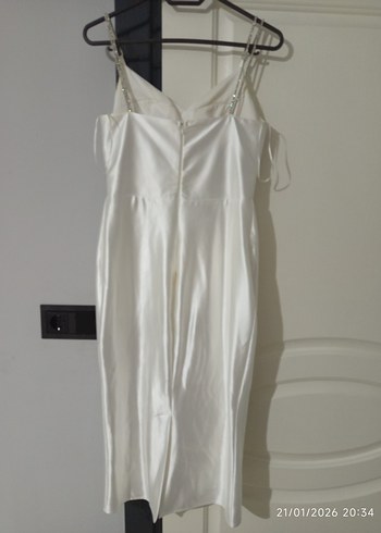 Beyaz ince boncuk işlemeli beyaz elbise - Görsel 6