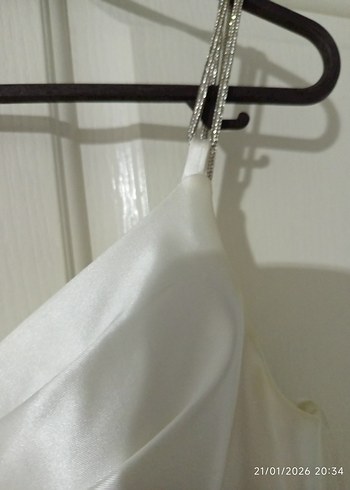 Beyaz ince boncuk işlemeli beyaz elbise - Görsel 5