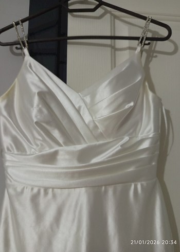 Beyaz ince boncuk işlemeli beyaz elbise - Görsel 2