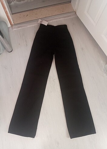 32 Beden zara etiketli siyah jean