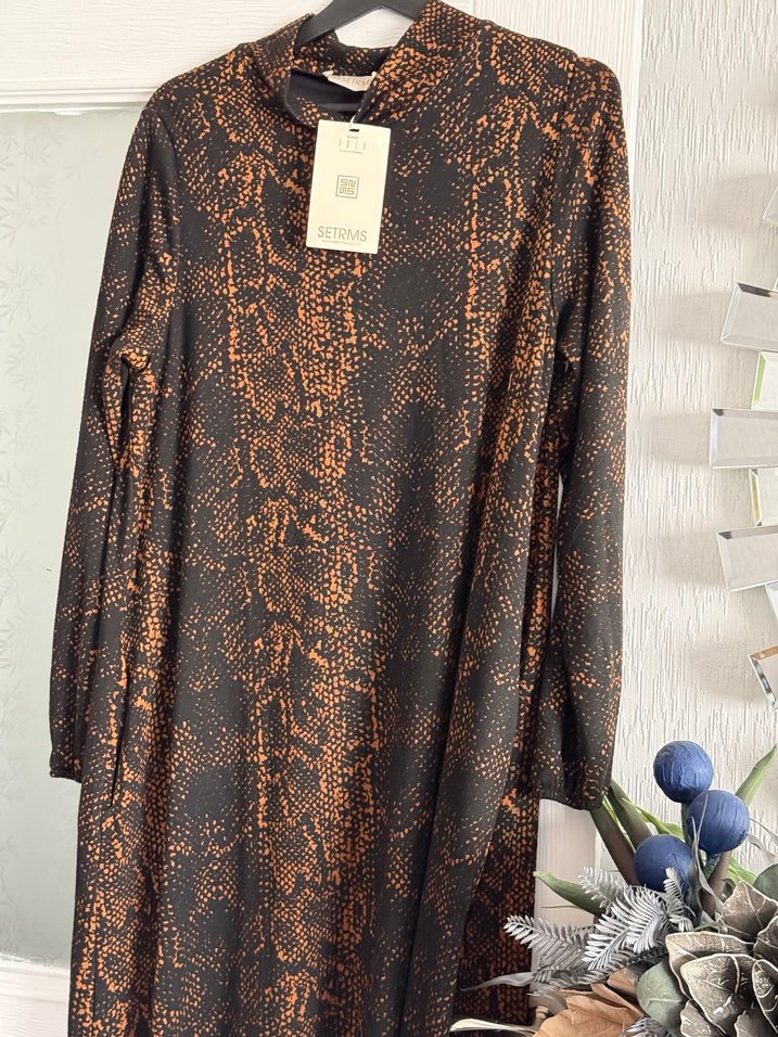 Kahverengi Yılan Desenli Uzun Bohem Elbise - Görsel 2