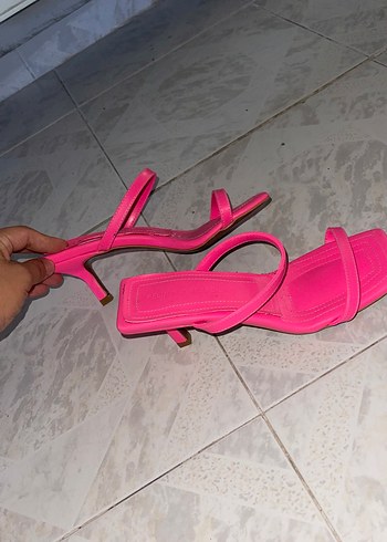 Zara Pembe Topuklu Kadın Terlikler