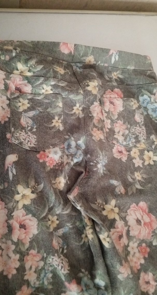 LCW  marka 10  11  yaş kız çocuk tayt - Görsel 3