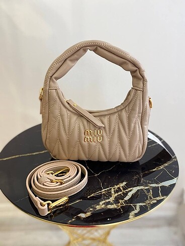 Beden MIU MIU Wander mini boy