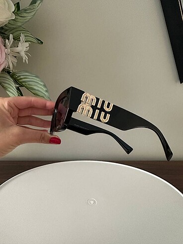Miu Miu Miu miu güneş gözlüğü
