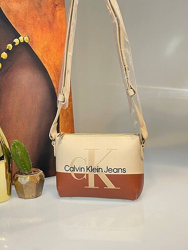 Calvin Klein Calvin Klein messenger bag