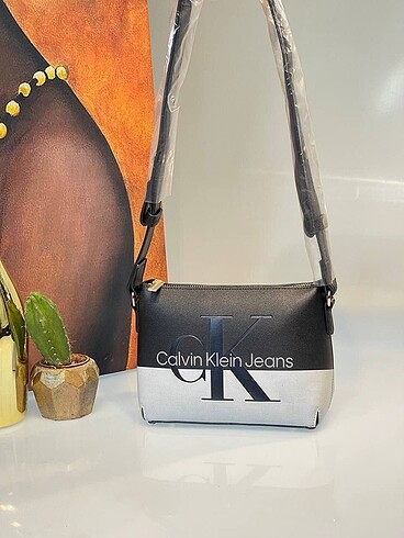 Beden Calvin Klein messenger bag