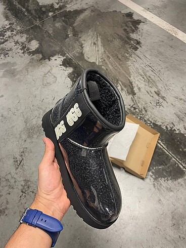 37 Beden Ugg clear