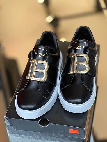 40 Beden beyaz Renk Balmain spor ayakkabı