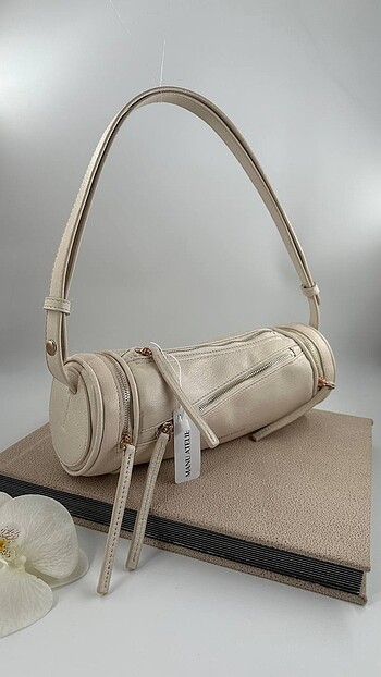 Manu Atelier Manu new bag