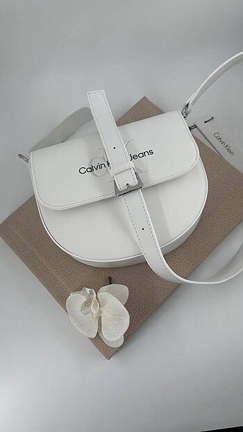 Calvin klein saddle