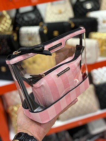 VICTORIA?S SECRET makyaj çantası