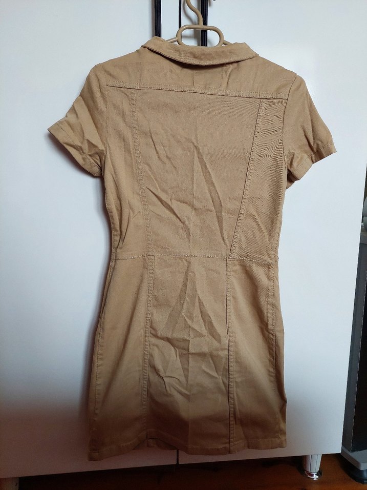 Bej Kısa Kollu Düğmeli Midi Elbise - Görsel 4