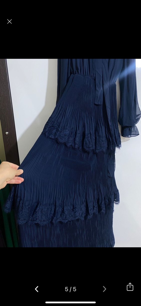 Uzun Siyah Pilili Gotik Elbise Armine değil temsili yazılmış - Görsel 3