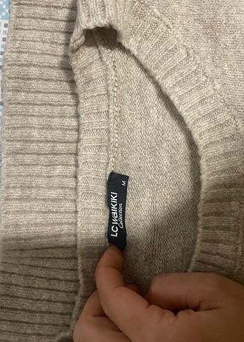 Bej gri tonlarında düz süveter - Görsel 3