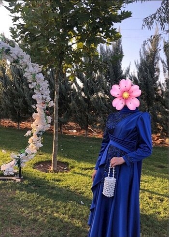 Teklife açık Feriha Sarıoğlu tasarım  Mavi İşlemeli Uzun abiye - Görsel 3