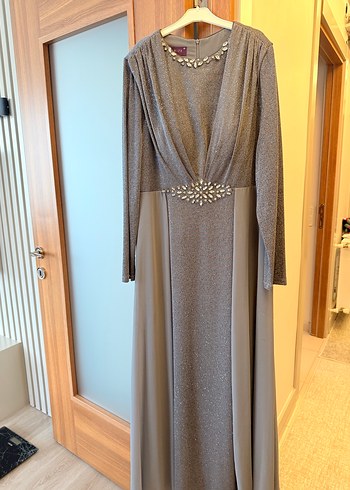 Gri Uzun Kollu Drapeli Abiye Elbise - Görsel 2