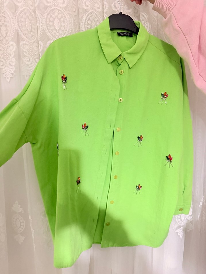 Nakışlı Yeşil Kadın Gömlek - Görsel 2