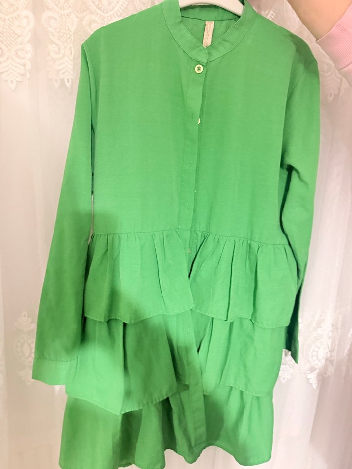 Uzun Kollu Yeşil Fırfırlı Keten Tunik - Görsel 4