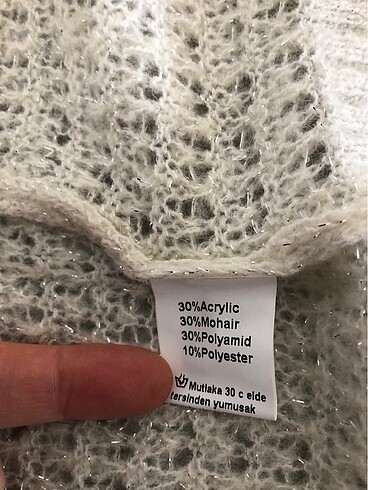 38 Beden beyaz Renk Yakası pullu yelek