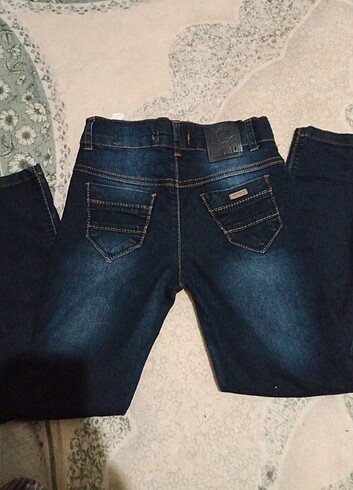 Sıfır erkek çocuk dar paça pantolon 8.9 yaş