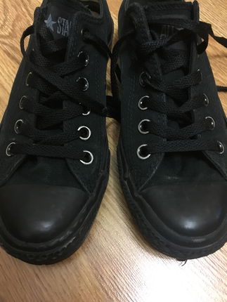 Siyah converse