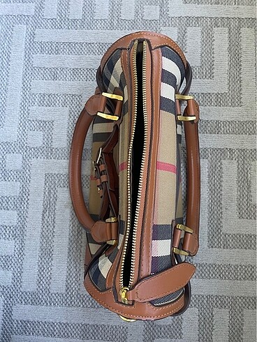 Beden Burberry çanta