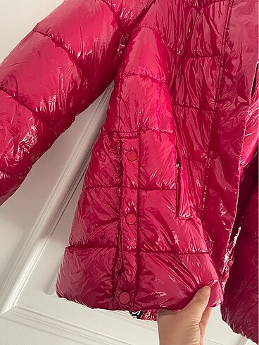 m Beden Guess mont