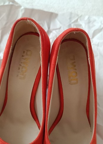 38 Beden Klasik Kırmızı Süet Topuklu Stiletto