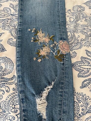 Koton Koton nakışlı jean